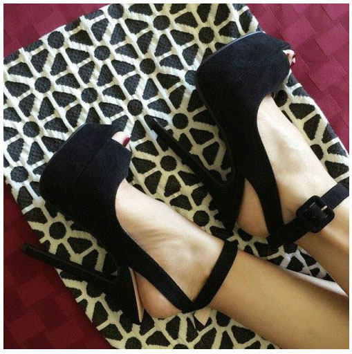 Best black platform sandals